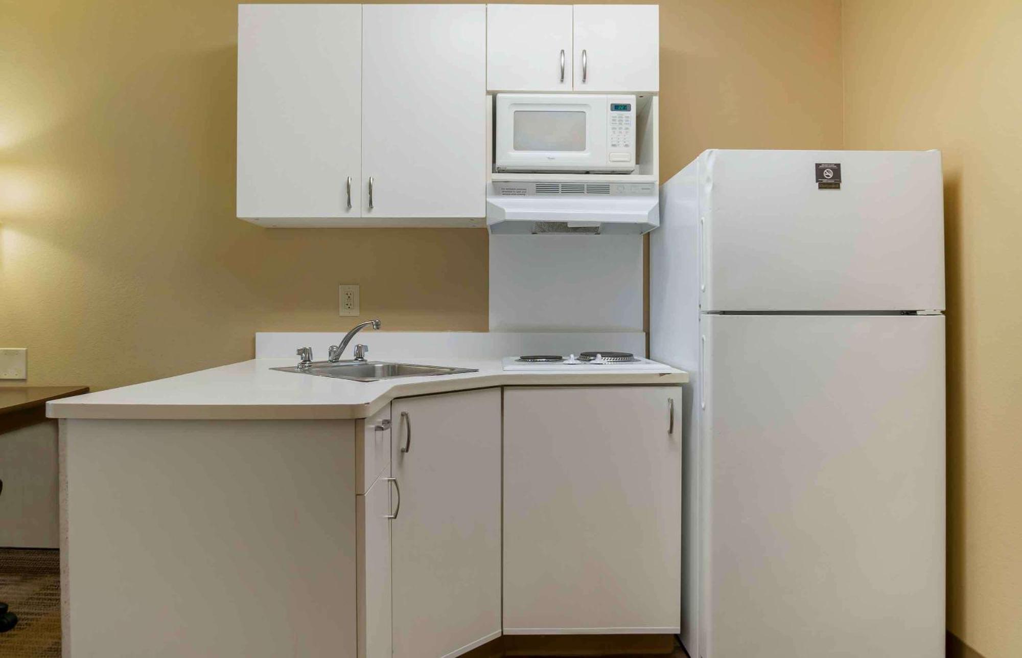 Extended Stay America Suites - Detroit - Кантон Экстерьер фото